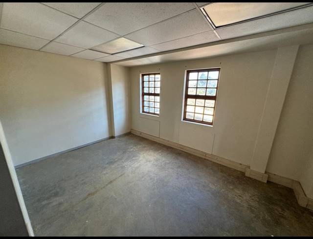 730M² BUSINESS CENTRE TO LET IN EASTGATE